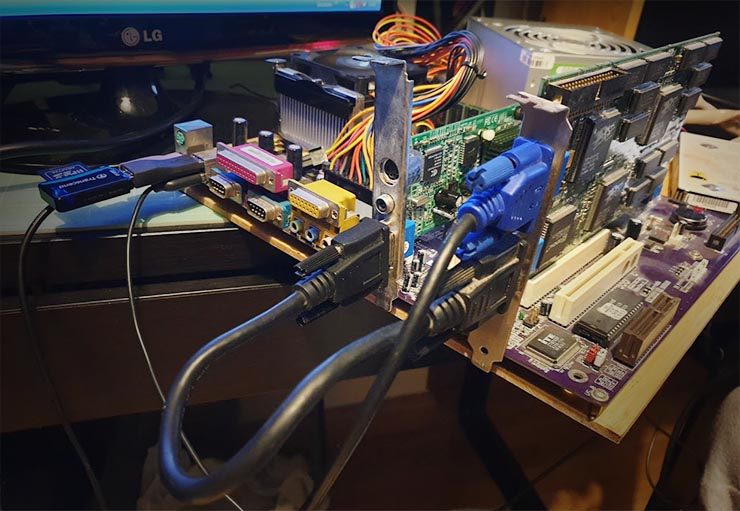 Tarjeta Voodoo 2 corriendo en un PC moderno con drivers no oficiales